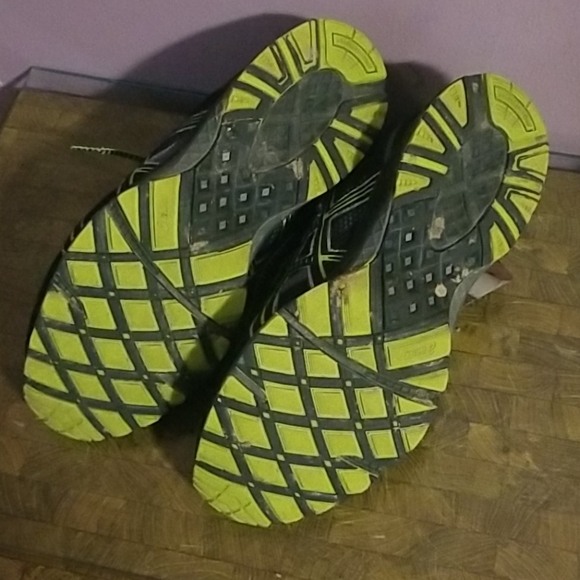 Sneakers - Picture 3 of 7